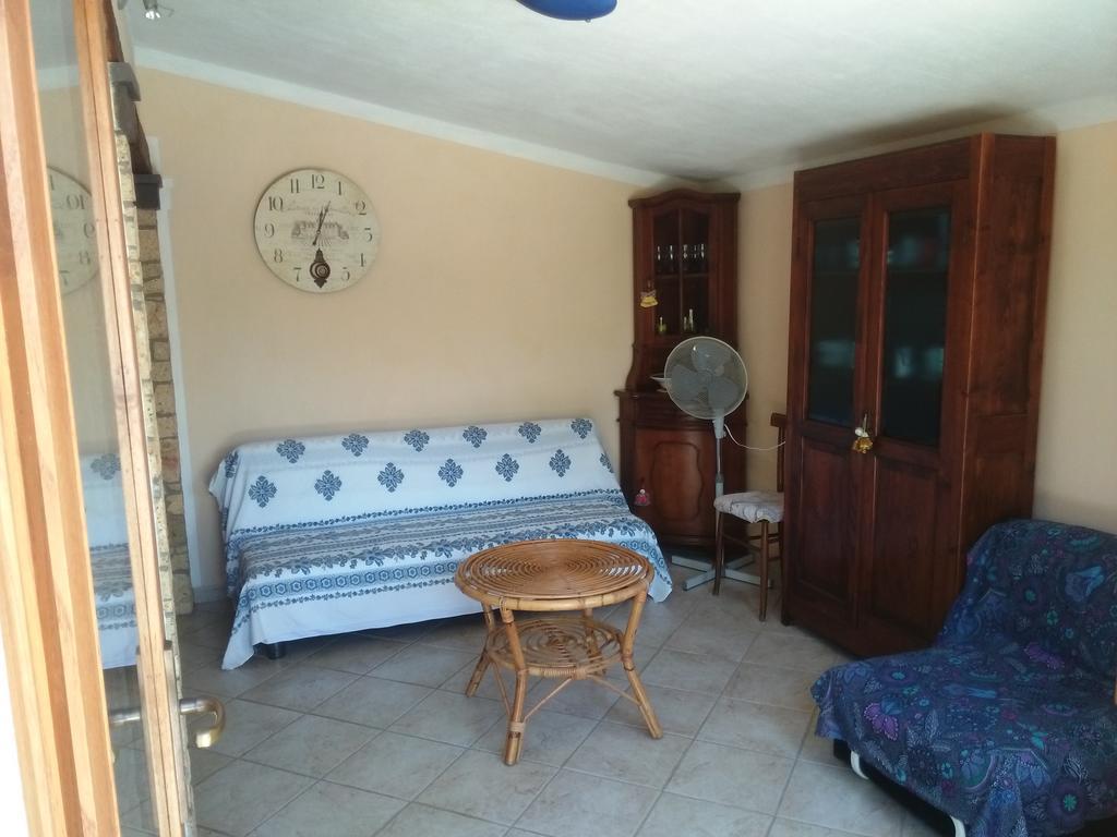 La Piazzetta Apartman Santa Caterina Di Pittinuri  Kültér fotó
