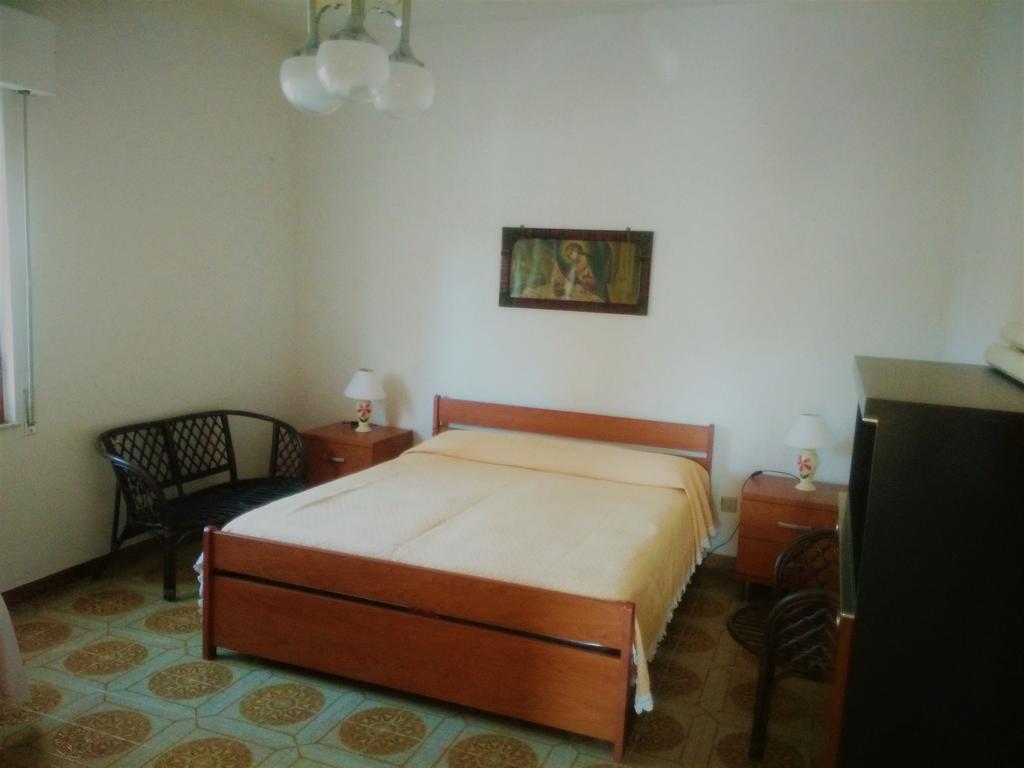 La Piazzetta Apartman Santa Caterina Di Pittinuri  Kültér fotó