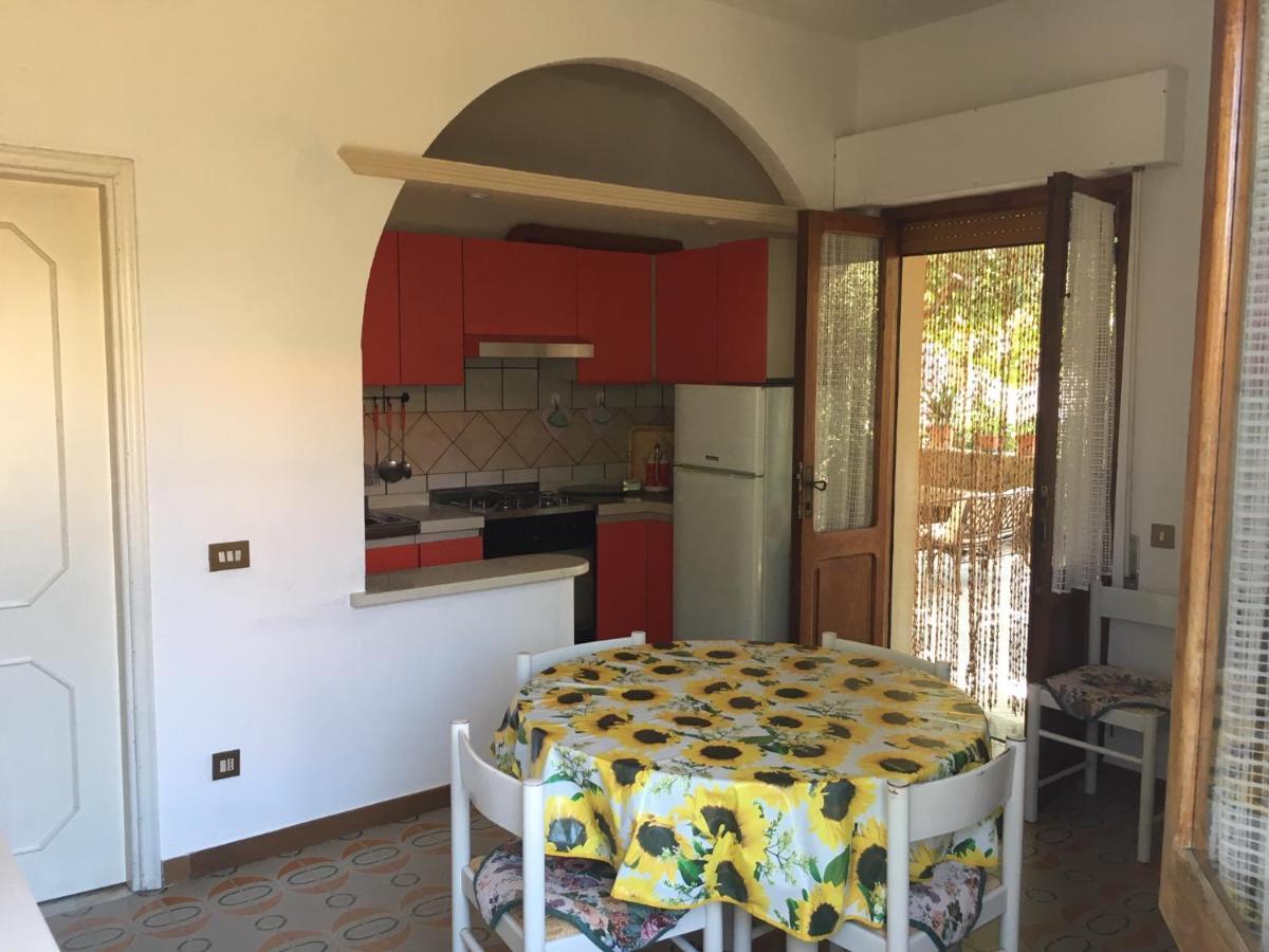 La Piazzetta Apartman Santa Caterina Di Pittinuri  Kültér fotó